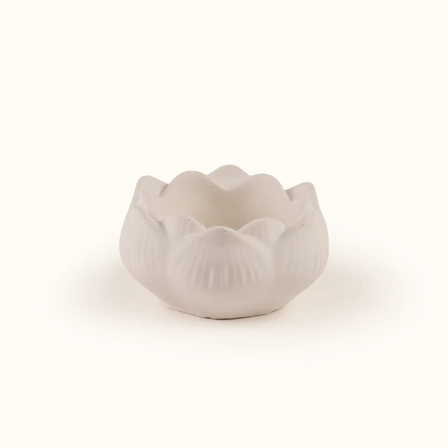 Ceramic Lotus Tealight Candle Holder (Classic Off-White)