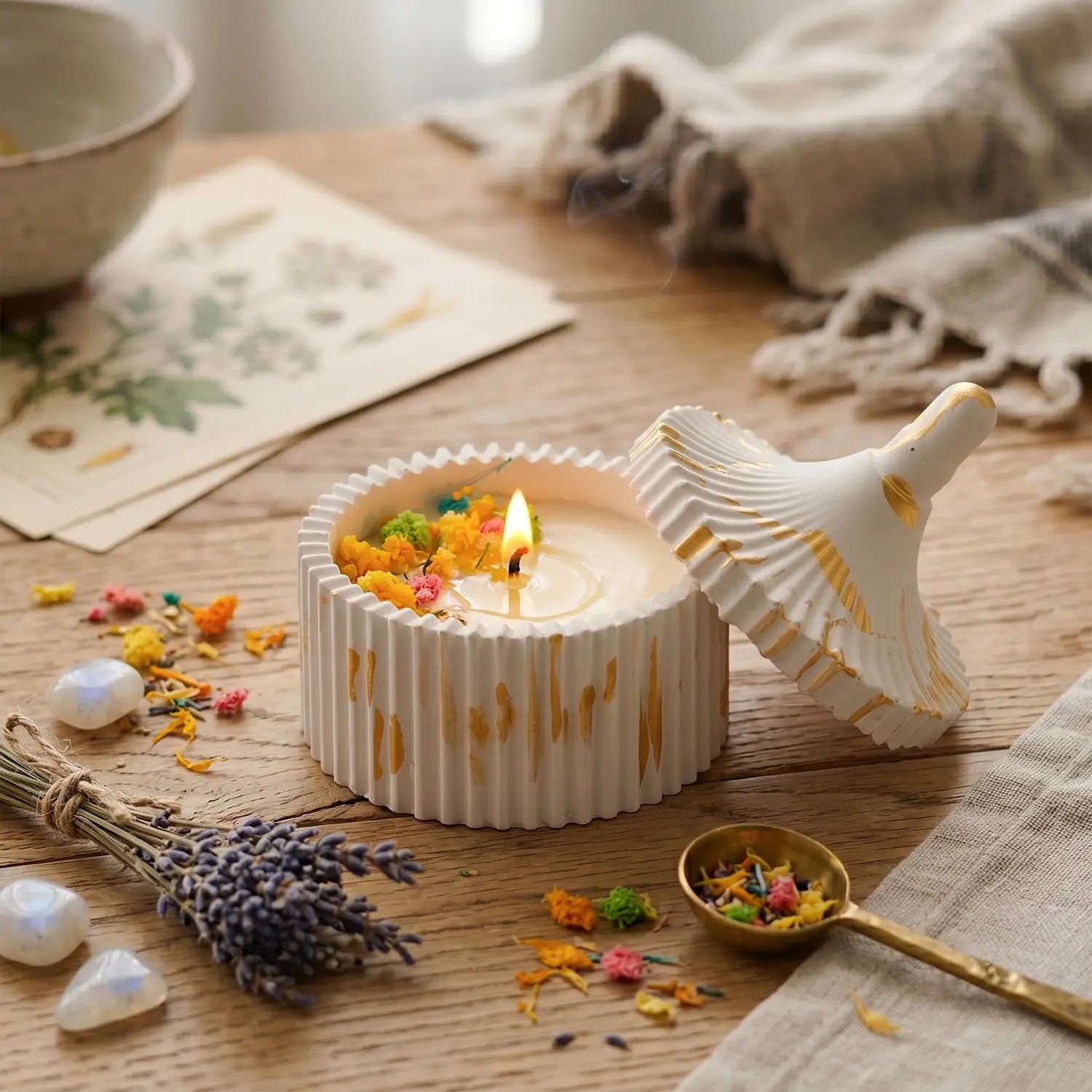 Trinket Jar Scented Candle with Dome Lid (Off White Gray with Stokes of Gold)